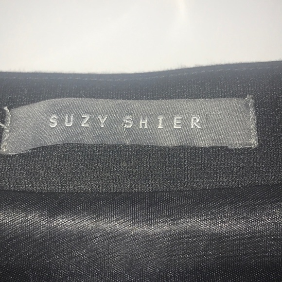 Black designed dress - Picture 2 of 3